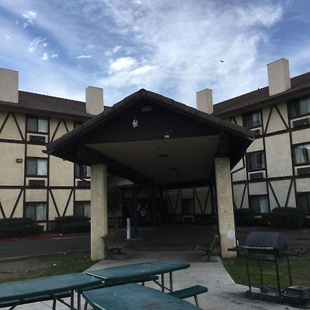 Windsor Inn Sparks Exterior photo